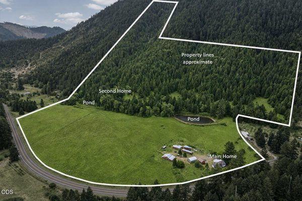 5586 Upper Cow Creek Road, Azalea, OR 97410