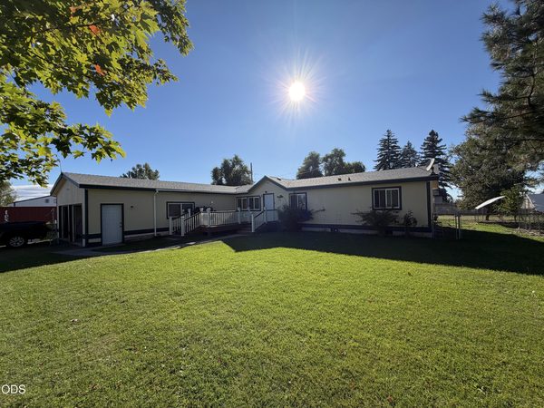 2331 2nd Street, Malin, OR 97632