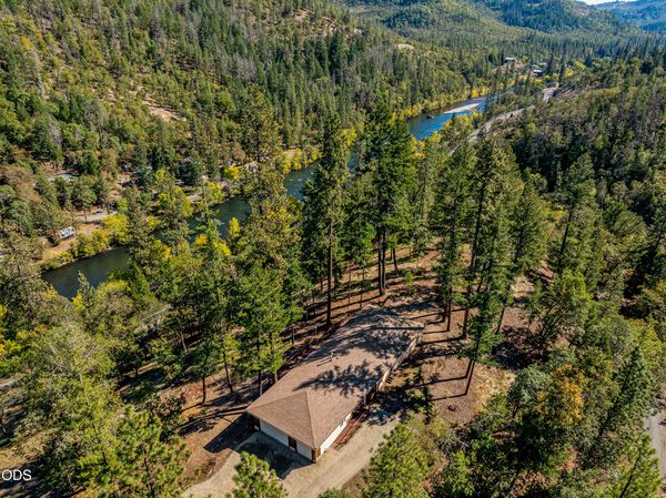 23131 Highway 62, Shady Cove, OR 97539