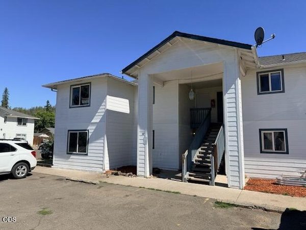 30 Dion Court, 3, Shady Cove, OR 97539