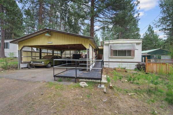137139 4th, Crescent, OR 97733