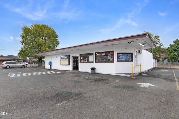 4432 Carnes Road, Roseburg, OR 97471
