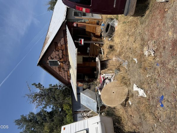 495 Red Blanket Road, Prospect, OR 97536